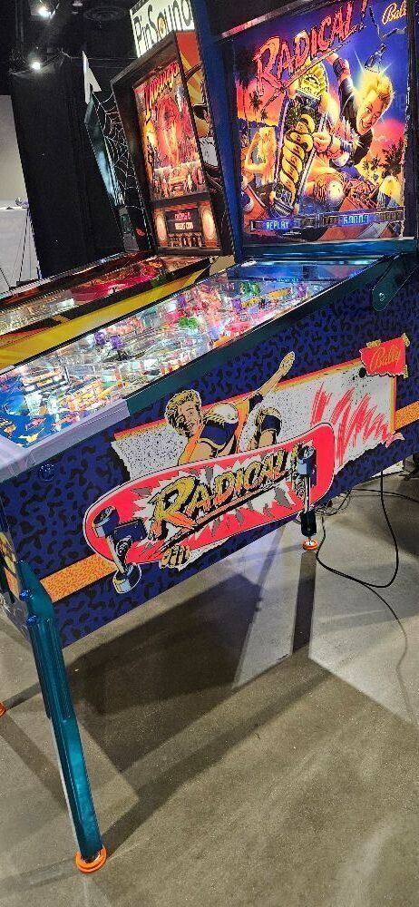 RADICAL! CLASSIC PINBALL MACHINE 1990 BALLY SUPER CLEAN!!!!