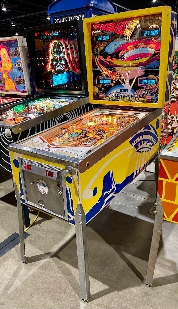CLOSE ENCOUNTERS OF THE THIRD KIND CLASSIC PINBALL MACHINE GOTTLIEB