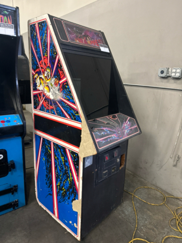 TEMPEST CLASSIC ARCADE GAME CABINET PROJECT ATARI