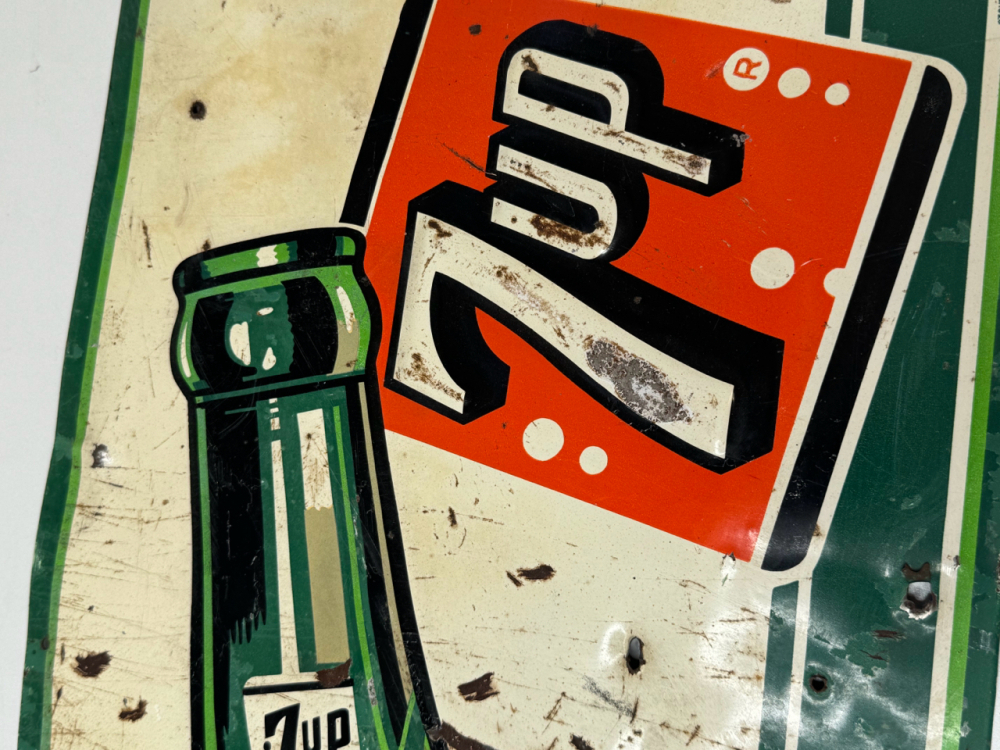 1950's ULTRA RARE 7up BOTTLE FRESH UP VINTAGE TIN SIGN!