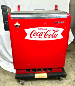 COCA-COLA GLASCO SLIDER COOLER W/ FISHTAIL GRAPHIC