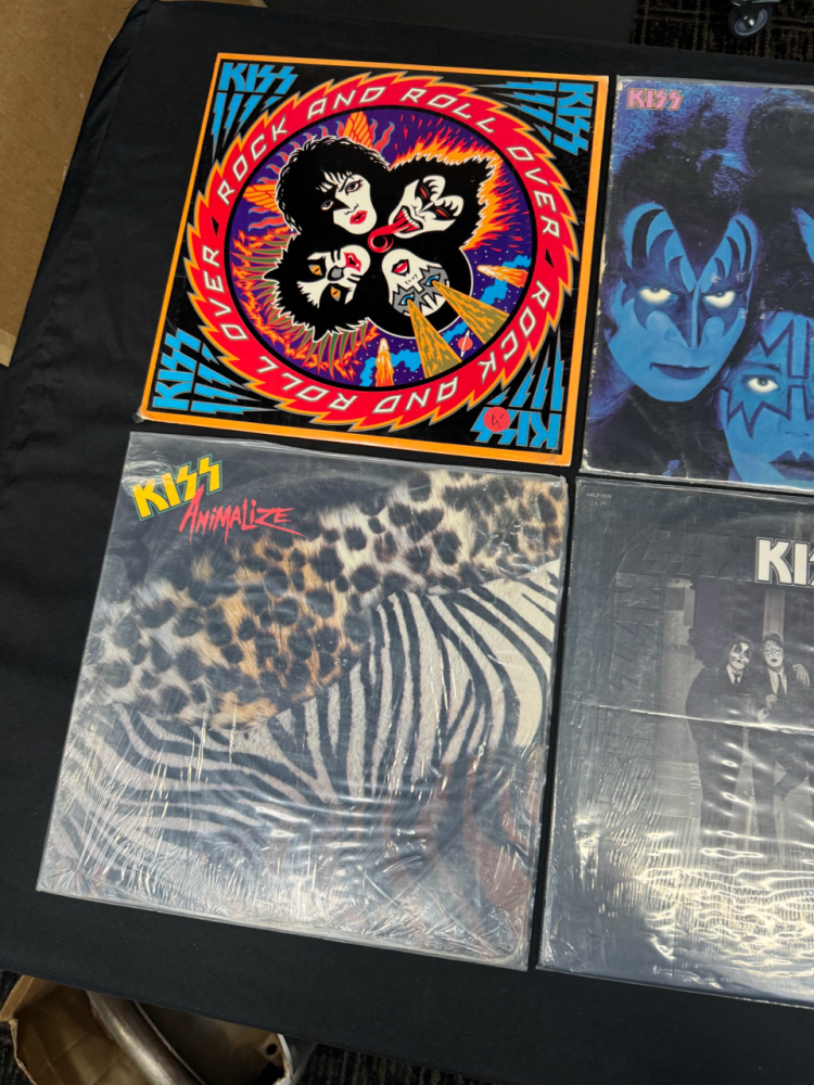 Kiss vinyl online records lot