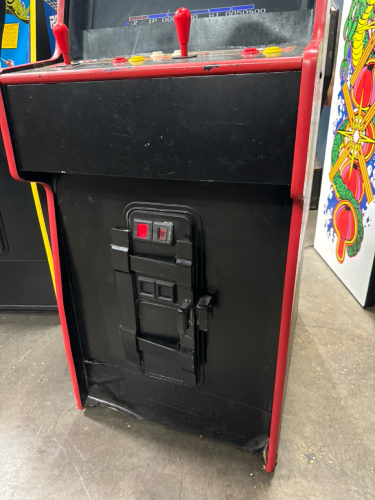 WILLIAMS MULTICADE UPRIGHT ARCADE GAME