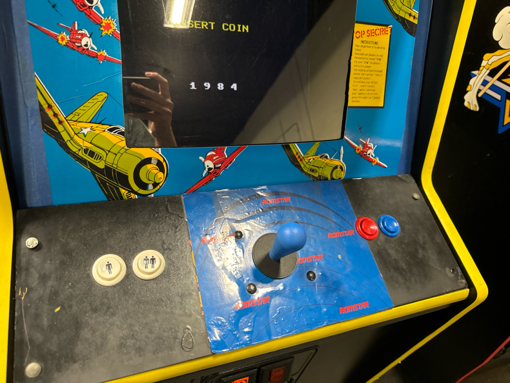 1942 UPRIGHT CLASSIC ACTION ARCADE GAME CAPCOM