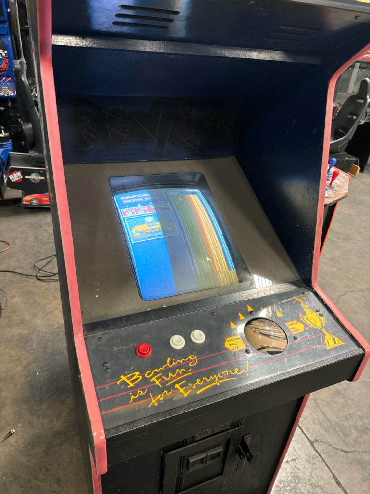 COORS LIGHT BOWLING ARCADE GAME CAPCOM coors-light-bowling-arcade-game-capcom
