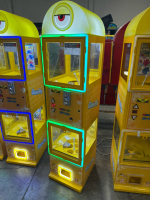 KEKUBABY GASHAPON CAPSULE TOY VENDING MACHINE MINION #4