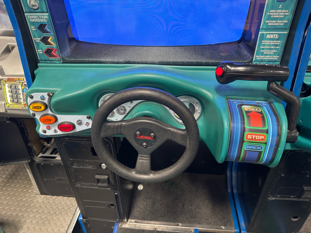 HYDRO THUNDER SITDOWN RACING ARCADE GAME MIDWAY #1