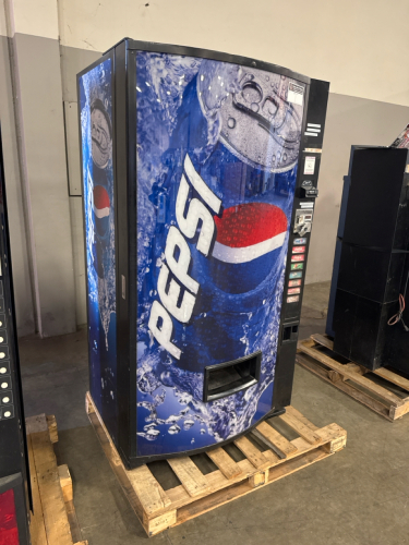 PEPSI 8 SELECT SODA VENDING MACHINE