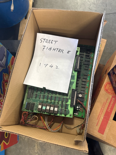 BOX LOT - STREET FIGHTER II + 1942