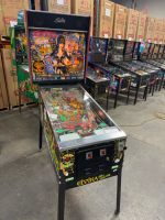 ELVIRA PARTY MONSTERS PINBALL MACHINE