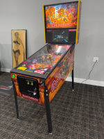 IRON MAIDEN PREMIUM EDITION PINBALL MACHINE HUO STERN INC