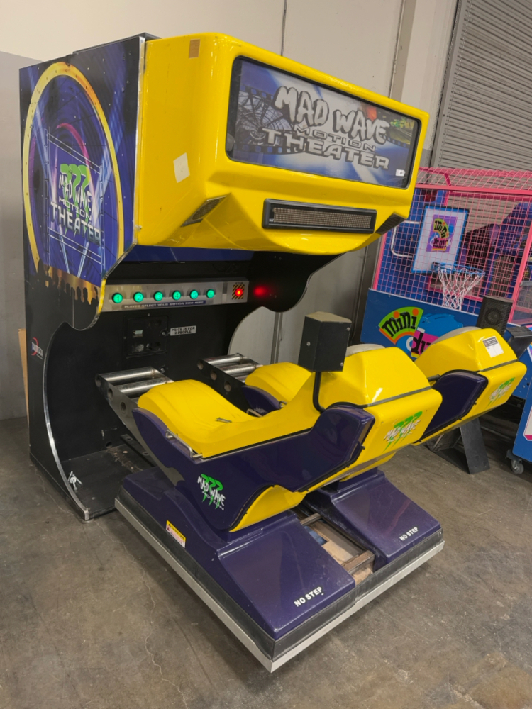 Motion Rides Arcade MAD WAVE MOTION THEATER ATTRACTION RIDE PROJECT