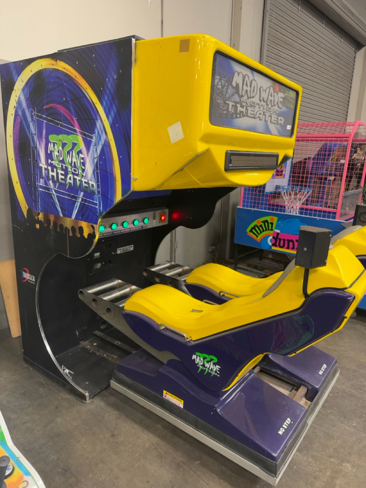 Motion Rides Arcade MAD WAVE MOTION THEATER ATTRACTION RIDE PROJECT