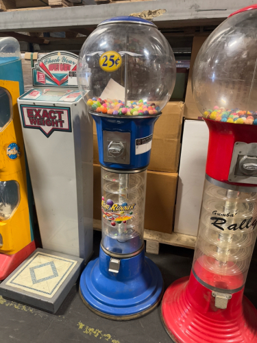 SPIRAL GUMBALL VENDING GLOBE STAND ROAD RUNNER