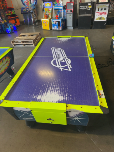 AIR HOCKEY TABLE DYNAMO HOT FLASH W/ OVERHEAD SCORING #2