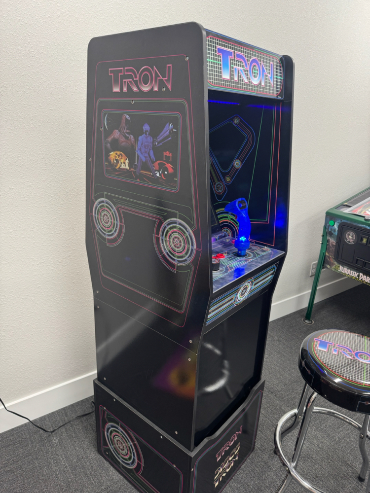 VERY RARE ARCADE1UP TRON/DISCS OF TRON ARCADE WITH STOOL, RISER LIT ...