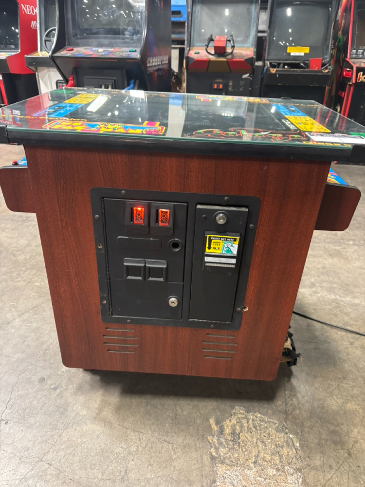 NAMCO CLASS OF 1981 MS. PAC-MAN & GALAGA COCKTAIL TABLE