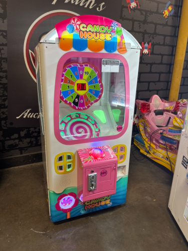 CANDY HOUSE LOLLIPOP CANDY REDEMPTION MACHINE