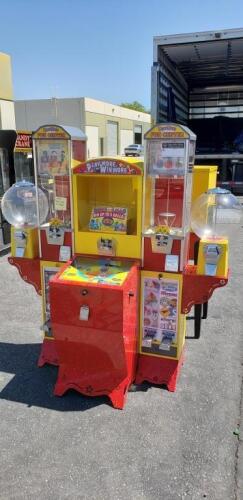 PLAY MORE WIN MORE COMBO BULK CANDY CAPSULE RACK