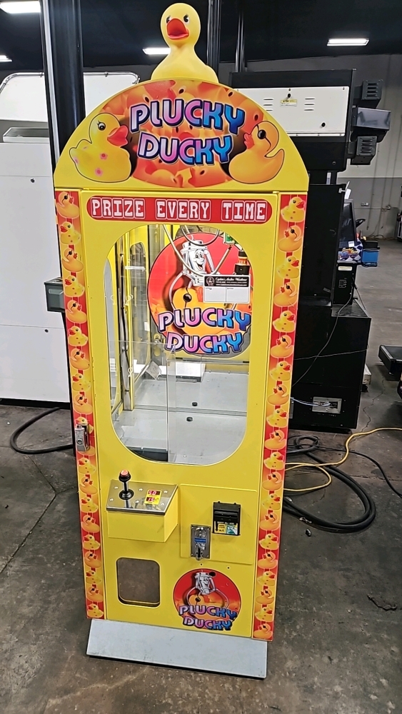 PLUCKY DUCKY RUBBER DUCK CLAW CRANE MACHINE ELAUT INTELLI CRANE