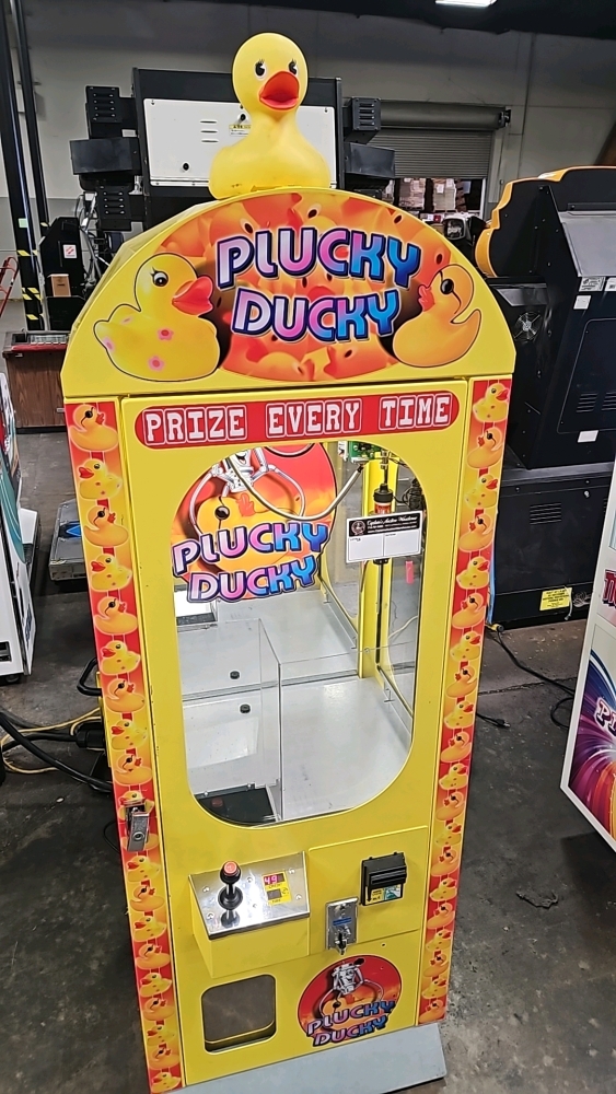 PLUCKY DUCKY RUBBER DUCK CLAW CRANE MACHINE ELAUT INTELLI CRANE