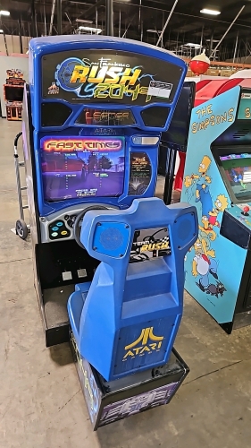 RUSH 2049 RACING SITDOWN ARCADE GAME ATARI