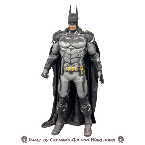 BATMAN FULL SIZE STATUE NECA