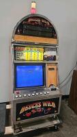 DUECES WILD ROUND TOP ANTIQUE VIDEO POKER MACHINE