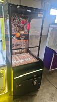 PLUNK IT BASKETBALL CRANE GAME