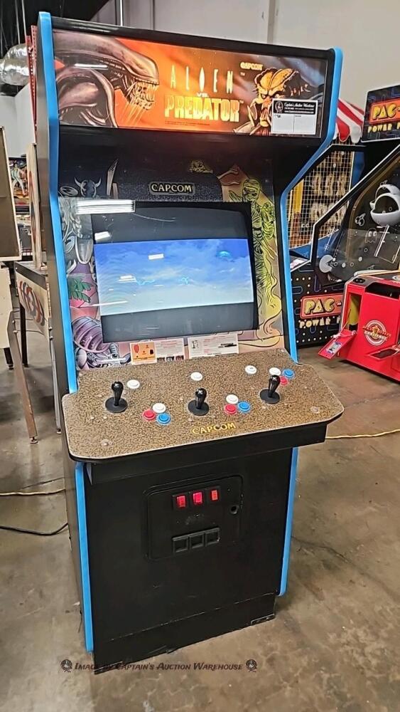 ALIEN vs. PREDATOR UPRIGHT ARCADE GAME CAPCOM