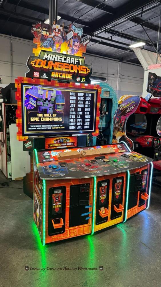 MINECRAFT DUNGEONS ARCADE DELUXE RAW THRILLS ARCADE GAME
