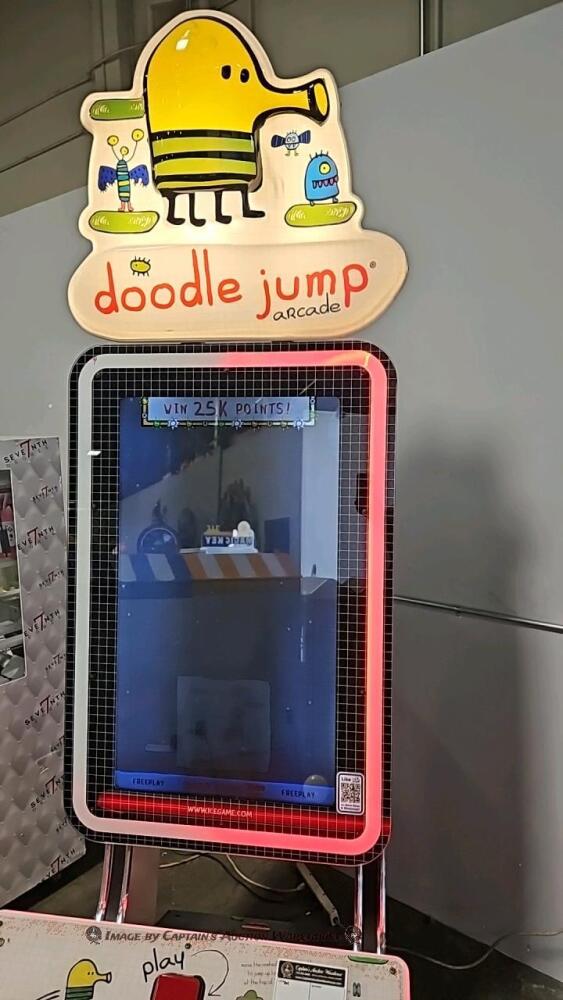 DOODLE JUMP VIDEO TICKET REDEMPTION ARCADE GAME