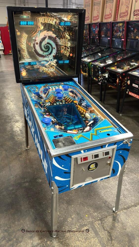 BLACK HOLE CLASSIC SYSTEM 80 PINBALL MACHINE GOTTLIEB