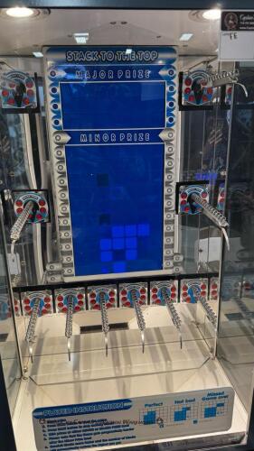 STACKER PRIZE CLASSIC BLUE REDEMPTION GAME