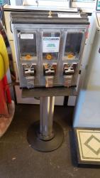 NORTHWESTERN TRIPLE VEND CANDY BULK STAND