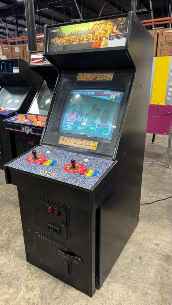 DEMOLISH FIST UPRIGHT ARCADE GAME SAMMY