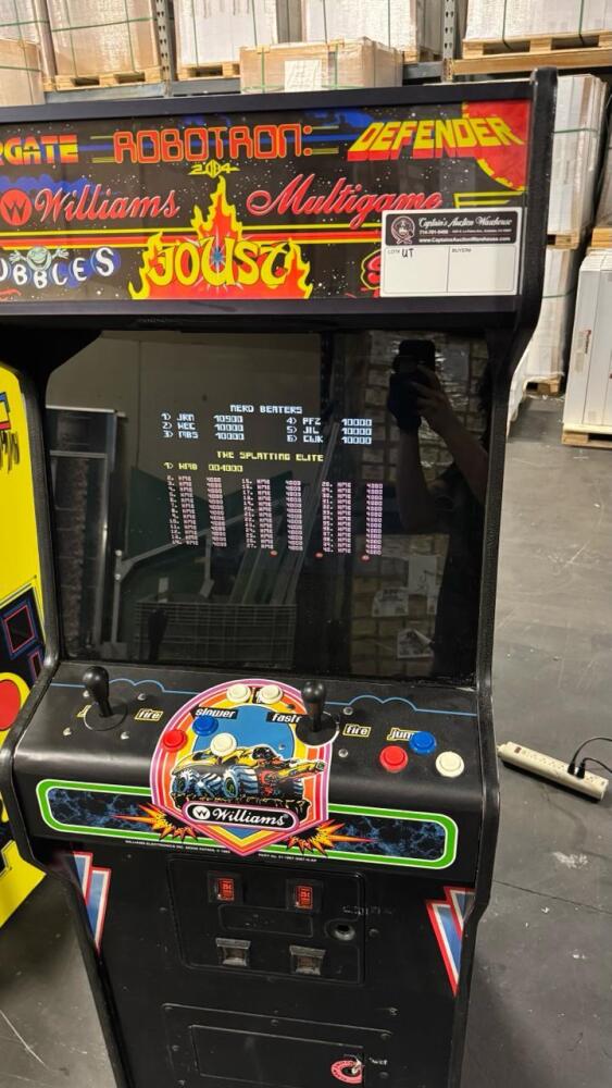 WILLIAMS MULTICADE UPRIGHT ARCADE GAME