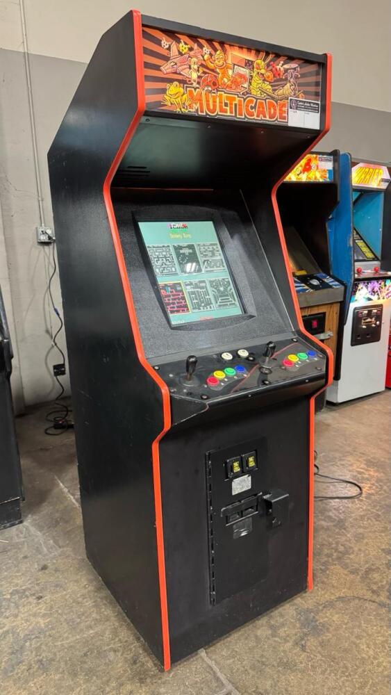 MULTICADE UPRIGHT ARCADE GAME W/ LCD MONITOR
