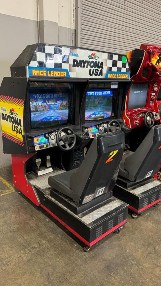 DAYTONA USA DUAL SITDOWN CLASSIC RACING ARCADE GAME SEGA