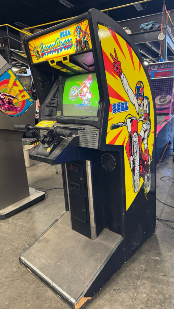 SEGA ENDURO RACER CLASSIC ARCADE GAME