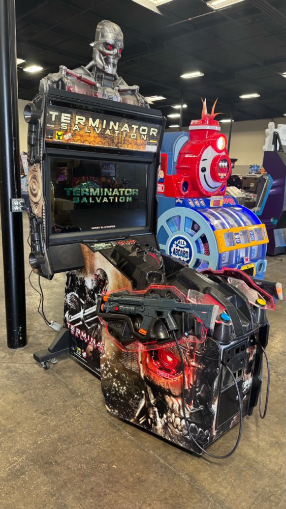 TERMINATOR SALVATION DX 42 SHOOTER ARCADE GAME RAW THRILLS