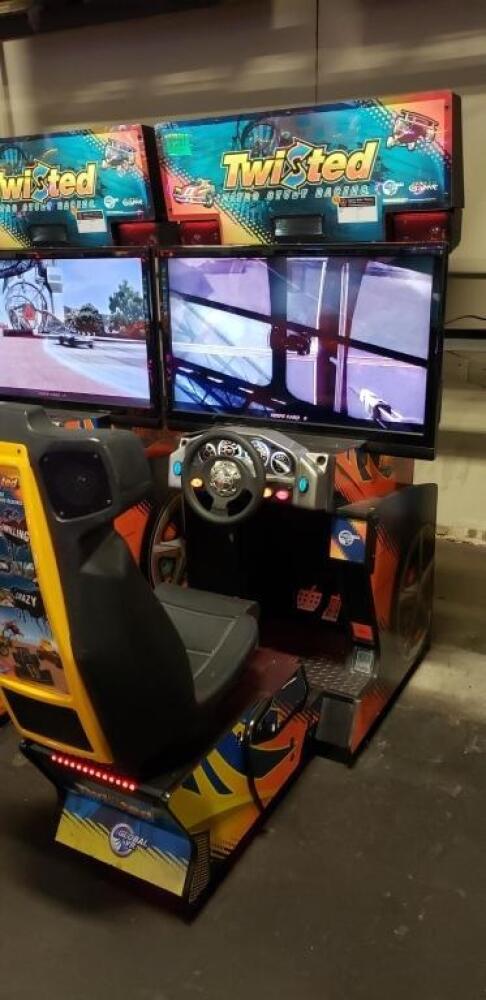 TWISTED NITRO STUNT RACING DELUXE ARCADE GAME #2