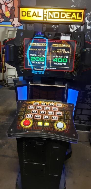 DEAL OR NO DEAL UPRIGHT ARCADE GAME ICE - 3