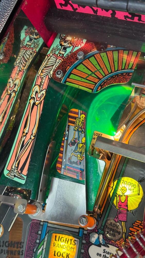 BONE BUSTERS INC. PINBALL MACHINE by GOTTLIEB 1989