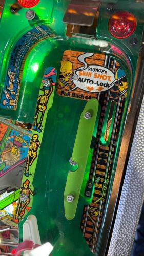 BONE BUSTERS INC. PINBALL MACHINE by GOTTLIEB 1989