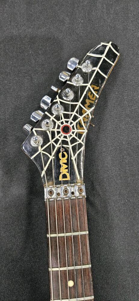 1980's KRAMER PACER WHITE SPIDER WEB VINTAGE GUITAR SN:C6143