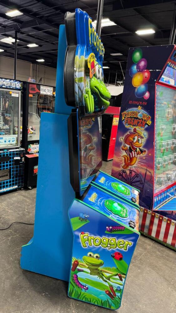 FROGGER VIDEO TICKET REDEMPTION ARCADE GAME by RAW THRILLS