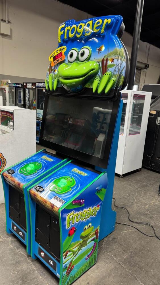 FROGGER VIDEO TICKET REDEMPTION ARCADE GAME by RAW THRILLS