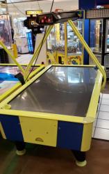 AIR HOCKEY FAST TRACK W/ OVERHEAD SCORING