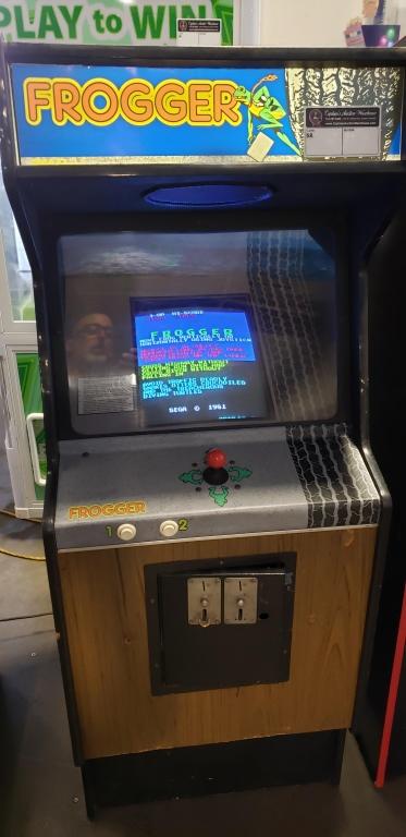 FROGGER DEDICATED CLASSIC UPRIGHT ARCADE GAME